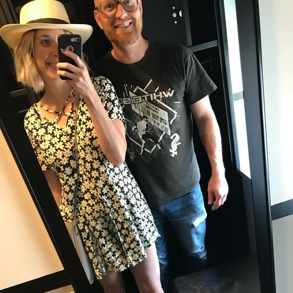 Meet your Posher, Emily - Picture 8 of 8